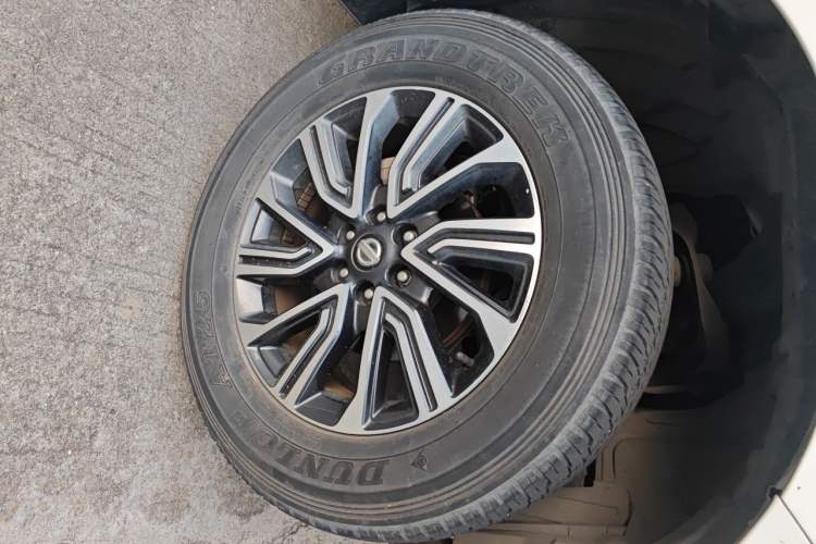 Used Nissan Terra 2020 2.5L XL Upper Automatic Two-Wheel Drive Luxury Edition Right Front Wheel Hub