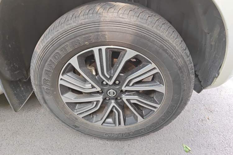 Used Nissan Terra 2020 2.5L XV 4WD Automatic Four-Wheel Drive Flagship Edition Right Front Wheel Hub