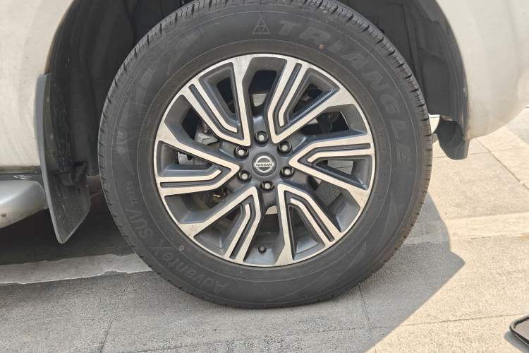 Used Nissan Terra 2020 2.5L XL Upper Automatic Two-Wheel Drive Luxury Edition Right Front Wheel Hub
