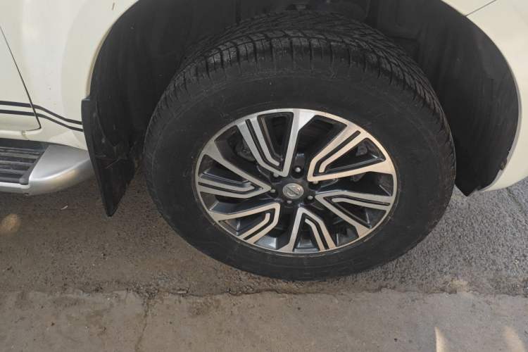 Used Nissan Terra 2020 2.5L XL Upper 4WD Automatic Four-Wheel Drive Luxury Edition Right Front Wheel Hub