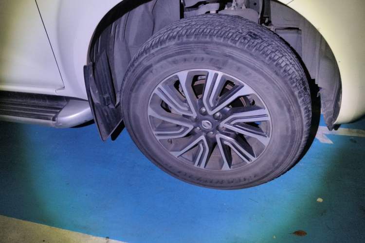 Used Nissan Terra 2020 2.5L XV 4WD Automatic Four-Wheel Drive Flagship Edition Right Front Wheel Hub