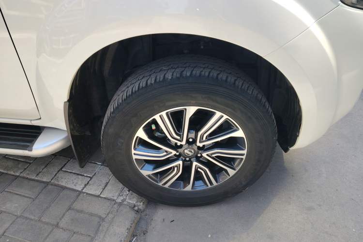 Used Nissan Terra 2020 2.5L XL Upper 4WD Automatic Four-Wheel Drive Luxury Edition Right Front Wheel Hub
