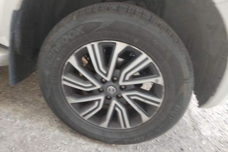 Used Nissan Terra 2020 2.5L XL Upper 4WD Automatic Four-Wheel Drive Luxury Edition Right Front Wheel Hub