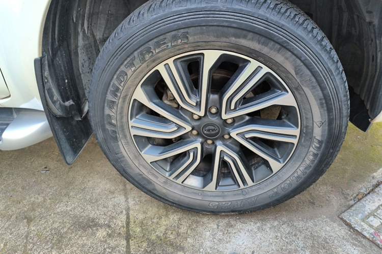 Used Nissan Terra 2020 2.5L XL Upper Automatic Two-Wheel Drive Luxury Edition Right Front Wheel Hub