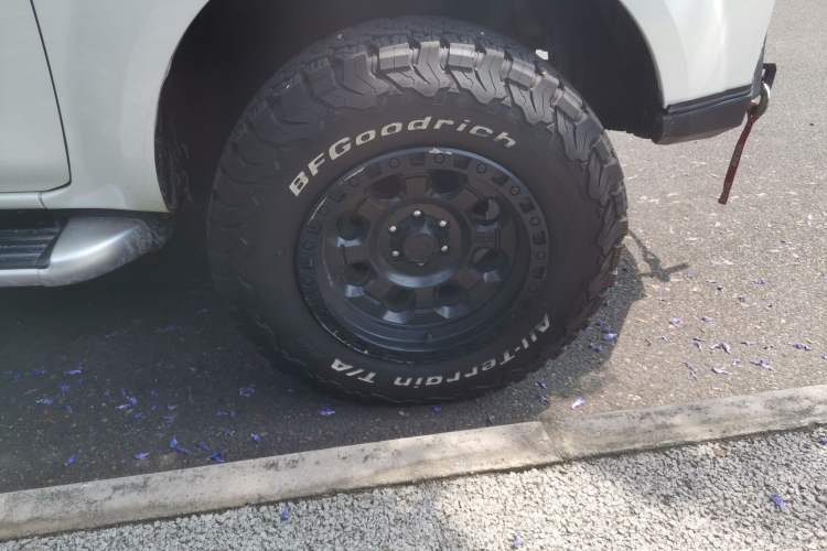 Used Nissan Terra 2020 2.5L XL Upper 4WD Automatic Four-Wheel Drive Luxury Edition Right Front Wheel Hub