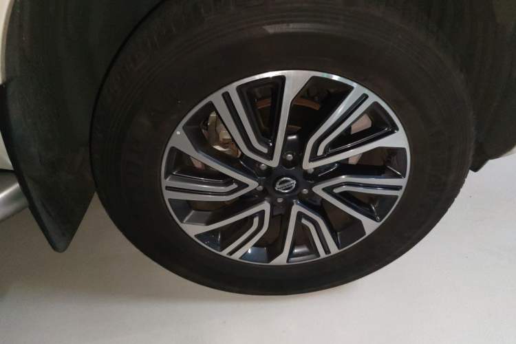 Used Nissan Terra 2020 2.5L XV 4WD Automatic Four-Wheel Drive Flagship Edition Right Front Wheel Hub