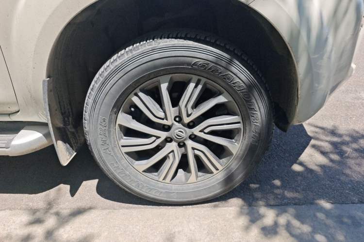 Used Nissan Terra 2020 2.5L XL Upper 4WD Automatic Four-Wheel Drive Luxury Edition Right Front Wheel Hub