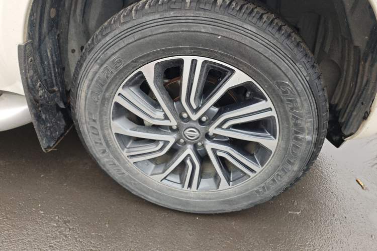 Used Nissan Terra 2020 2.5L XL Upper 4WD Automatic Four-Wheel Drive Luxury Edition Right Front Wheel Hub