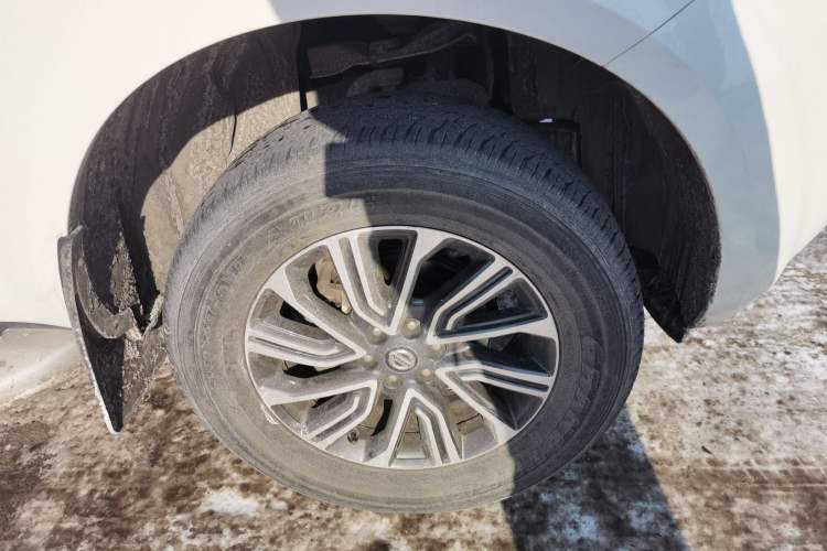 Used Nissan Terra 2020 2.5L XL Upper 4WD Automatic Four-Wheel Drive Luxury Edition Right Front Wheel Hub