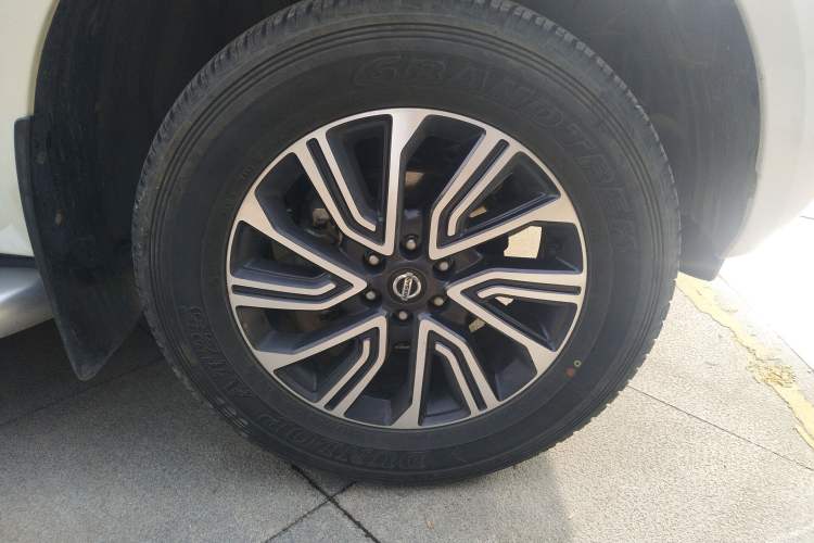 Used Nissan Terra 2020 2.5L XL Upper Automatic Two-Wheel Drive Luxury Edition Right Front Wheel Hub