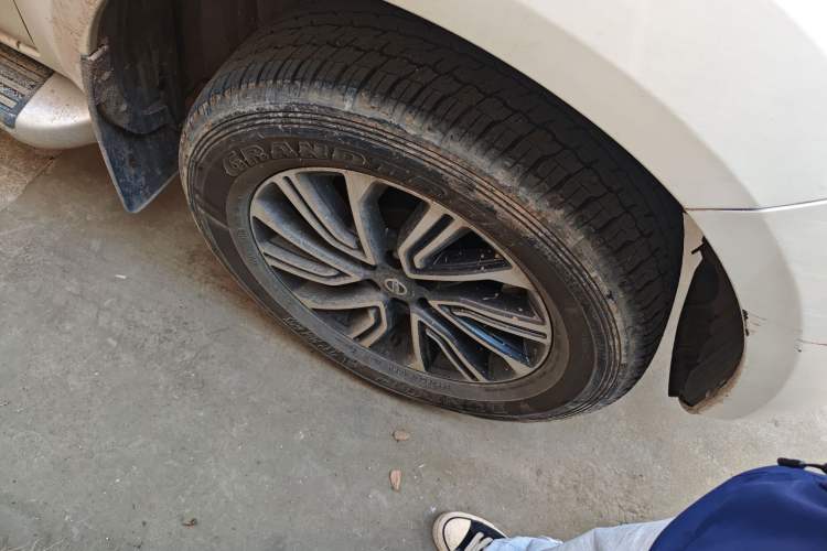 Used Nissan Terra 2020 2.5L XL Upper 4WD Automatic Four-Wheel Drive Luxury Edition Right Front Wheel Hub
