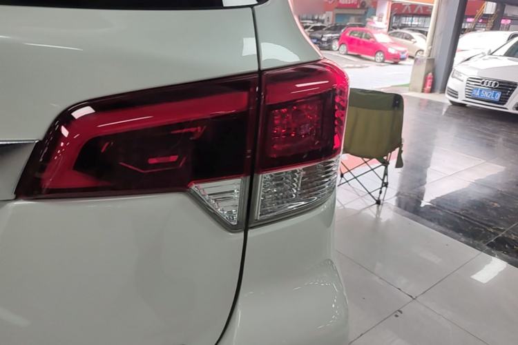 Used Nissan Terra 2020 2.5L XV 4WD Automatic Four-Wheel Drive Flagship Edition Right Rear Taillight