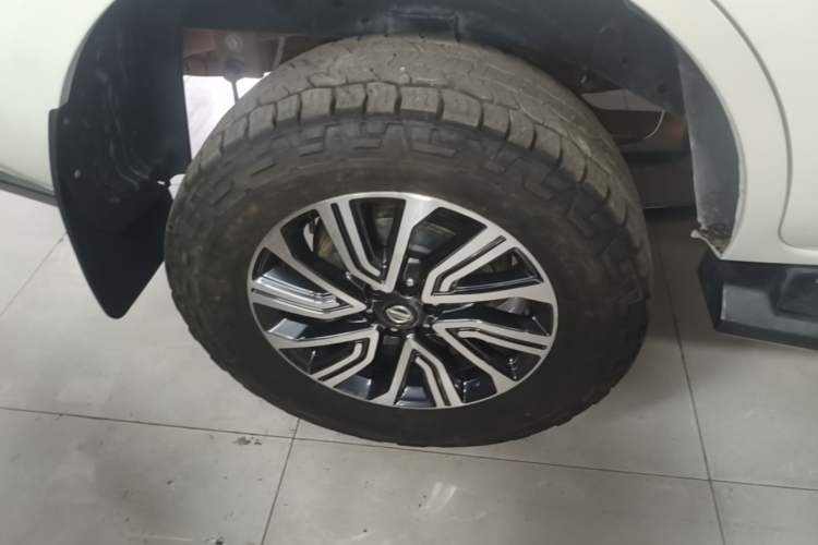 Used Nissan Terra 2020 2.5L XL Upper 4WD Automatic Four-Wheel Drive Luxury Edition Right Rear Wheel Hub
