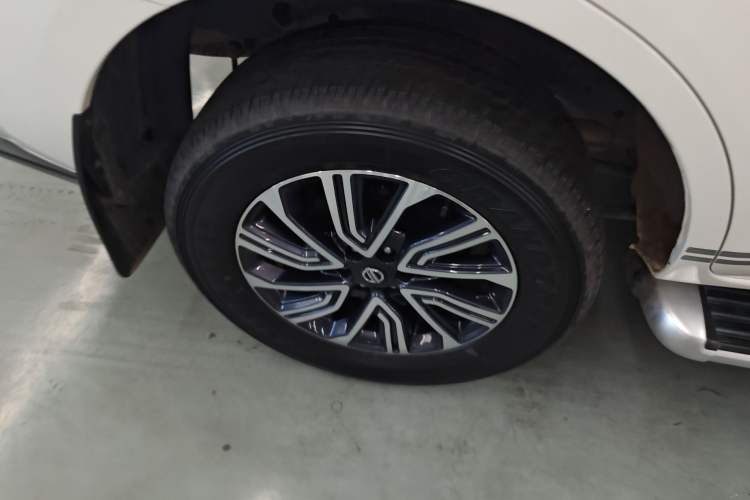 Used Nissan Terra 2020 2.5L XL Upper 4WD Automatic Four-Wheel Drive Luxury Edition Right Rear Wheel Hub