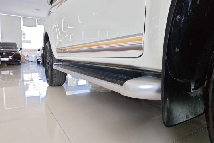 Used Nissan Terra 2020 2.5L XL Upper 4WD Automatic Four-Wheel Drive Luxury Edition Right Side Sill
