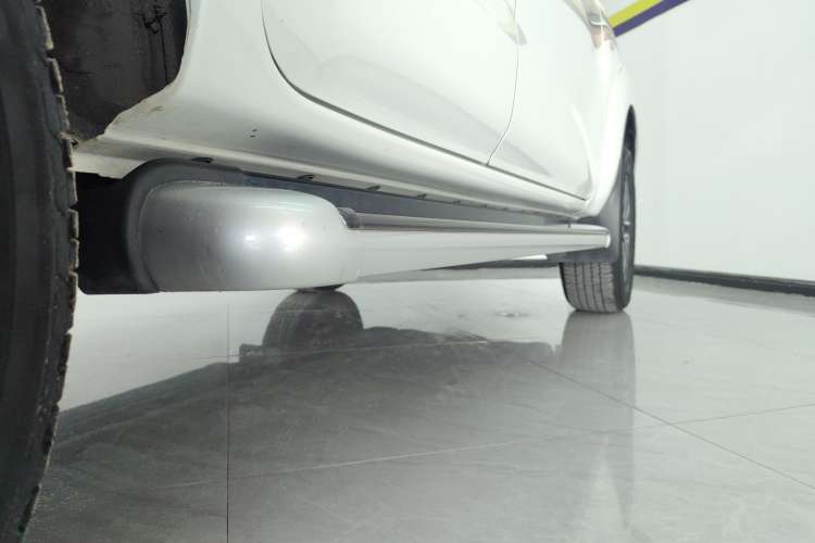 Used Nissan Terra 2020 2.5L XL Upper Automatic Two-Wheel Drive Luxury Edition Right Side Sill