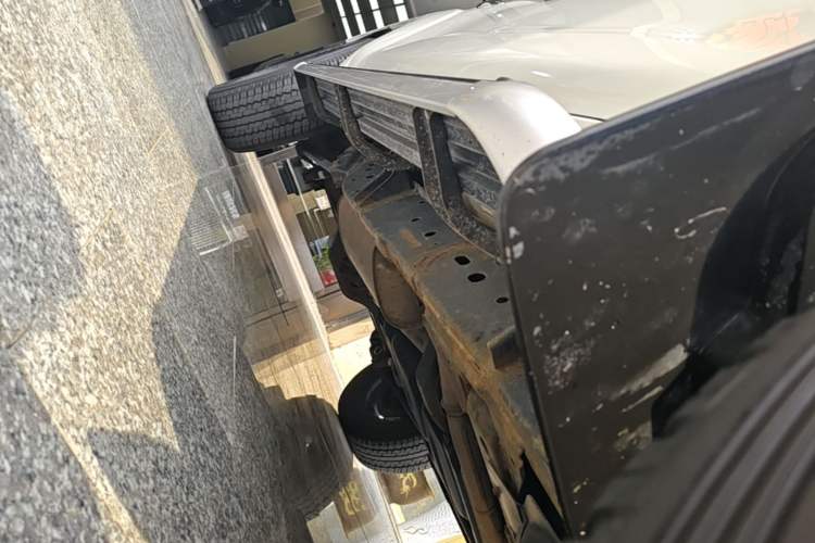 Used Nissan Terra 2020 2.5L XE Manual Two-Wheel-Drive Elite Edition Right Side Sill