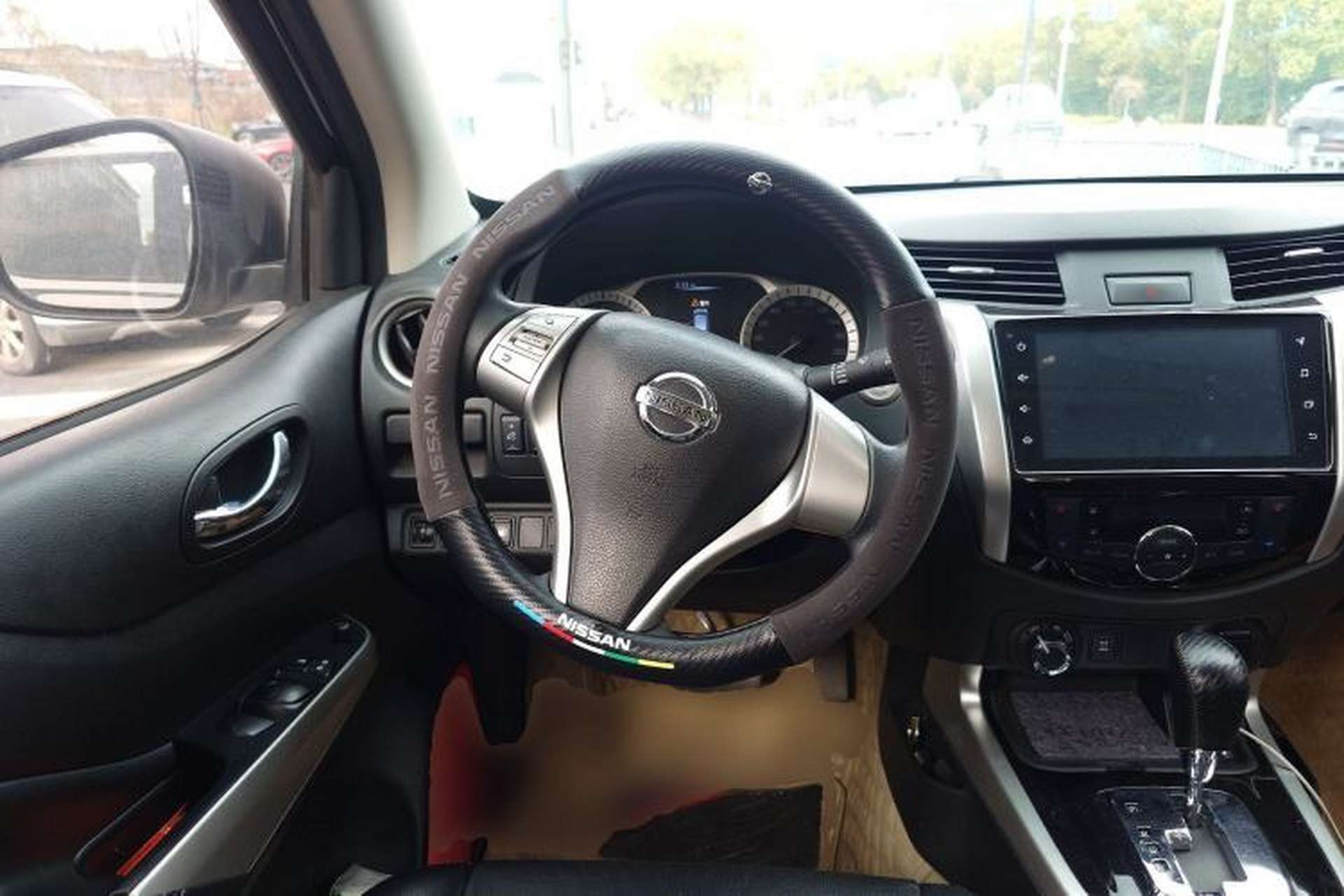 Used Nissan Terra 2020 2.5L XL Upper 4WD Automatic Four-Wheel Drive Luxury Edition Steering Wheel