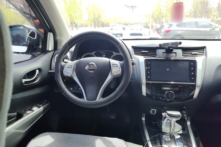 Used Nissan Terra 2020 2.5L XV 4WD Automatic Four-Wheel Drive Flagship Edition Steering Wheel