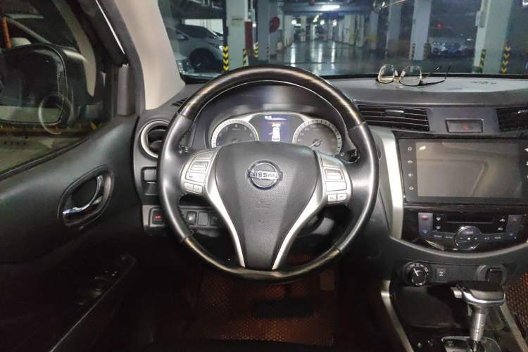 Used Nissan Terra 2020 2.5L XV 4WD Automatic Four-Wheel Drive Flagship Edition Steering Wheel