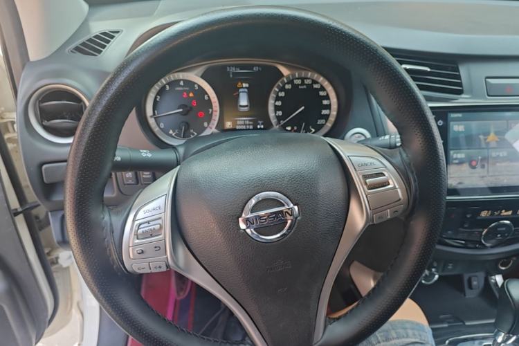 Used Nissan Terra 2020 2.5L XV 4WD Automatic Four-Wheel Drive Flagship Edition Steering Wheel