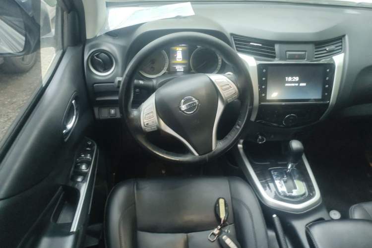 Used Nissan Terra 2020 2.5L XV 4WD Automatic Four-Wheel Drive Flagship Edition Steering Wheel