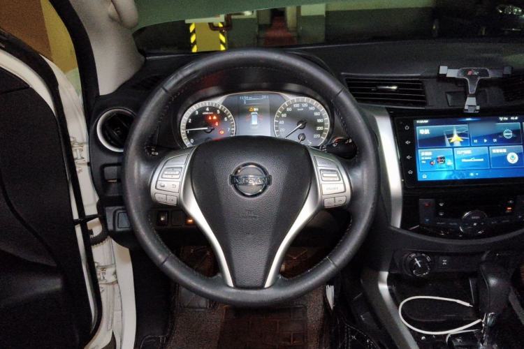 Used Nissan Terra 2020 2.5L XV 4WD Automatic Four-Wheel Drive Flagship Edition Steering Wheel