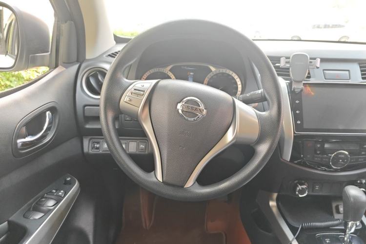 Used Nissan Terra 2020 2.5L XL Upper 4WD Automatic Four-Wheel Drive Luxury Edition Steering Wheel