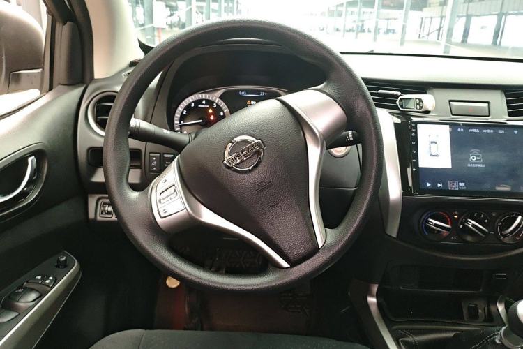 Used Nissan Terra 2020 2.5L XE Manual Two-Wheel-Drive Elite Edition Steering Wheel