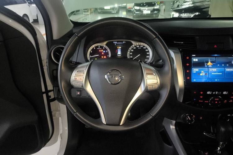 Used Nissan Terra 2020 2.5L XV 4WD Automatic Four-Wheel Drive Flagship Edition Steering Wheel