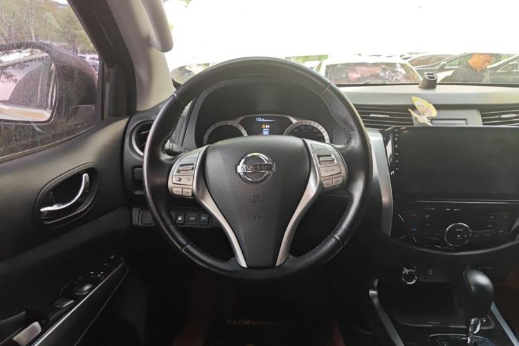 Used Nissan Terra 2020 2.5L XV 4WD Automatic Four-Wheel Drive Flagship Edition Steering Wheel