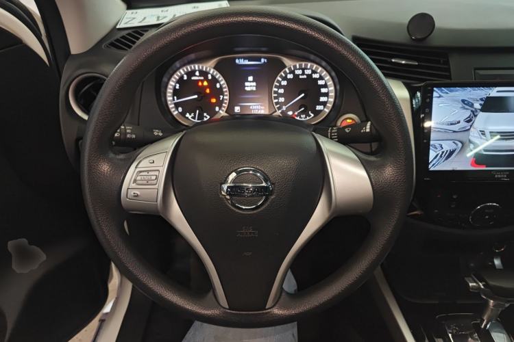 Used Nissan Terra 2020 2.5L XV Automatic 2WD Smart Edition Steering Wheel