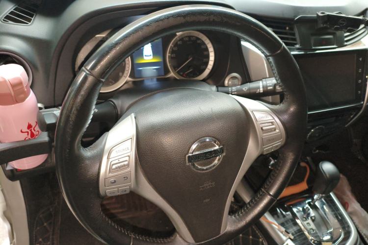 Used Nissan Terra 2020 2.5L XV 4WD Automatic Four-Wheel Drive Flagship Edition Steering Wheel