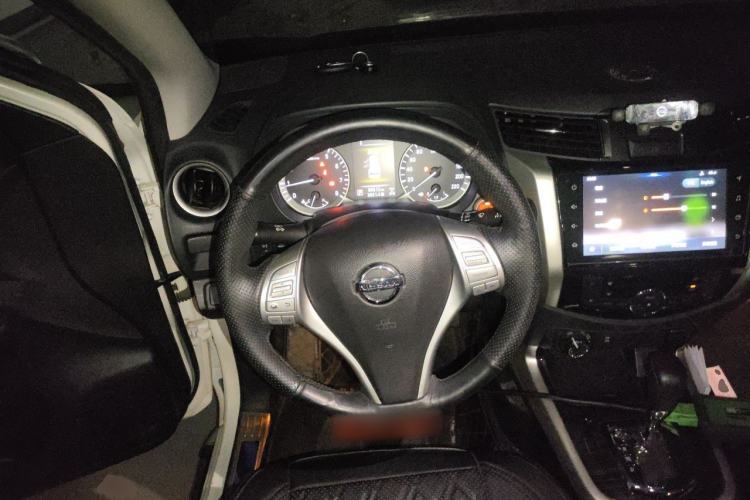 Used Nissan Terra 2020 2.5L XV 4WD Automatic Four-Wheel Drive Flagship Edition Steering Wheel