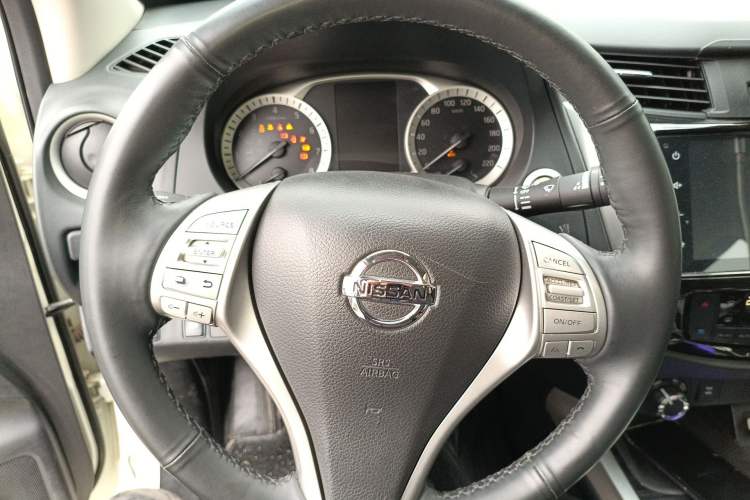 Used Nissan Terra 2020 2.5L XV 4WD Automatic Four-Wheel Drive Flagship Edition Steering Wheel