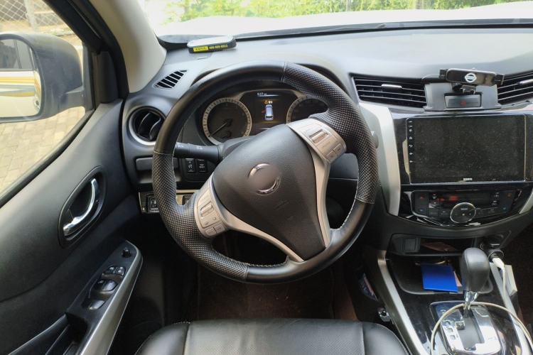 Used Nissan Terra 2020 2.5L XL Upper Automatic Two-Wheel Drive Luxury Edition Steering Wheel