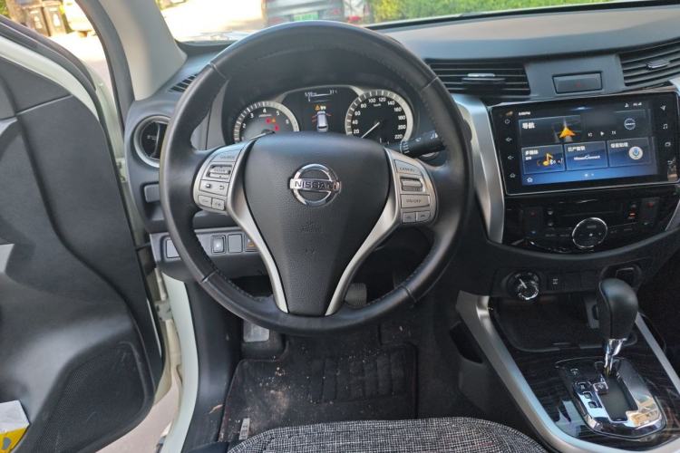 Used Nissan Terra 2020 2.5L XV 4WD Automatic Four-Wheel Drive Flagship Edition Steering Wheel