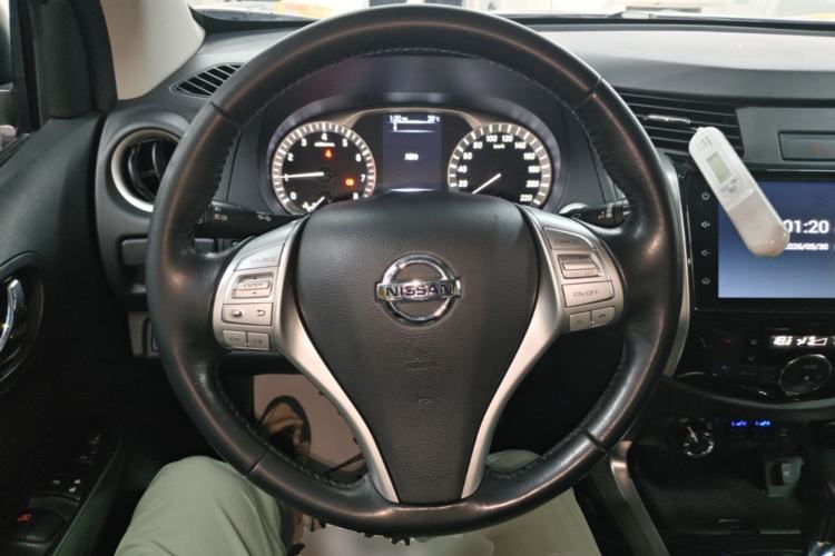 Used Nissan Terra 2020 2.5L XV 4WD Automatic Four-Wheel Drive Flagship Edition Steering Wheel