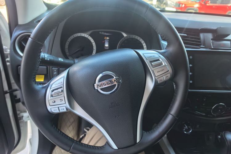 Used Nissan Terra 2020 2.5L XV 4WD Automatic Four-Wheel Drive Flagship Edition Steering Wheel