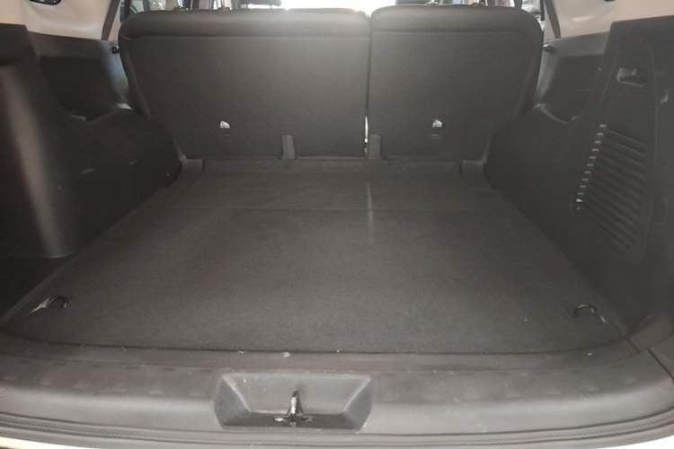 Used Nissan Terra 2020 2.5L XL Upper Automatic Two-Wheel Drive Luxury Edition Trunk
