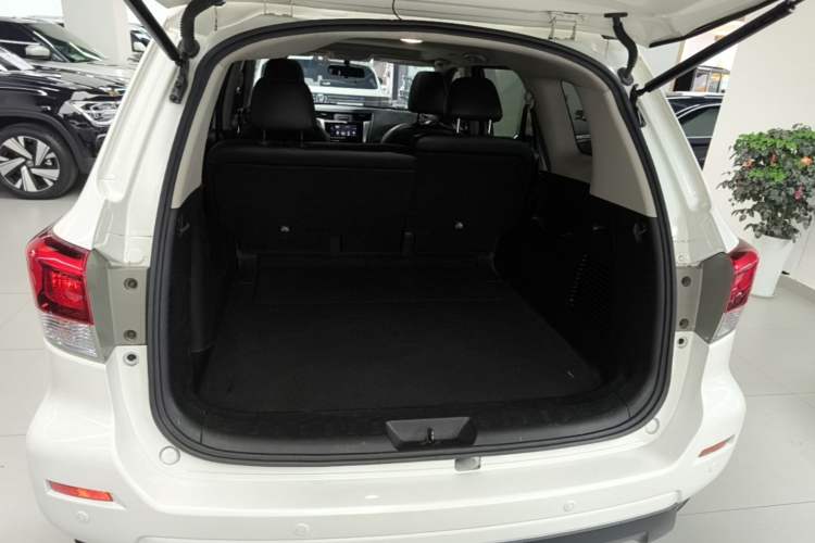 Used Nissan Terra 2020 2.5L XL Upper Automatic Two-Wheel Drive Luxury Edition Trunk