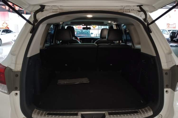 Used Nissan Terra 2020 2.5L XL Upper 4WD Automatic Four-Wheel Drive Luxury Edition Trunk