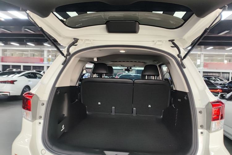 Used Nissan Terra 2020 2.5L XL Upper 4WD Automatic Four-Wheel Drive Luxury Edition Trunk
