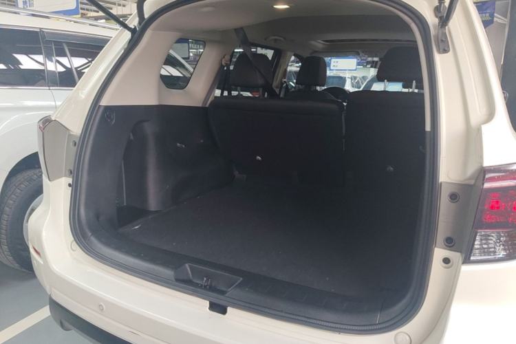Used Nissan Terra 2020 2.5L XL Upper Automatic Two-Wheel Drive Luxury Edition Trunk