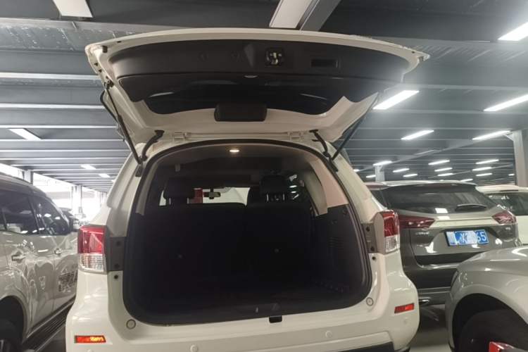 Used Nissan Terra 2020 2.5L XL Upper 4WD Automatic Four-Wheel Drive Luxury Edition Trunk