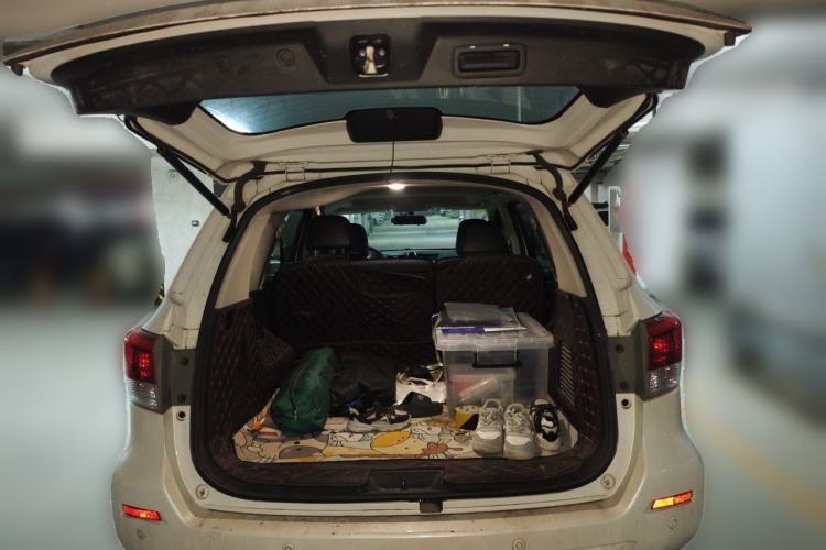 Used Nissan Terra 2020 2.5L XL Upper Automatic Two-Wheel Drive Luxury Edition Trunk