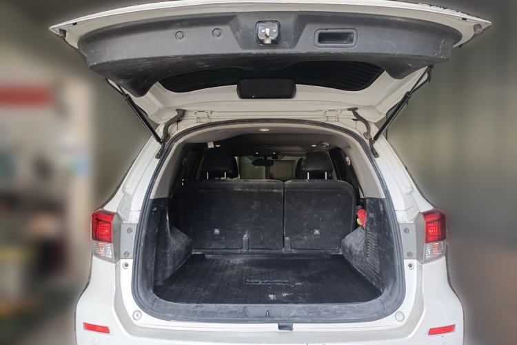 Used Nissan Terra 2020 2.5L XL Upper Automatic Two-Wheel Drive Luxury Edition Trunk