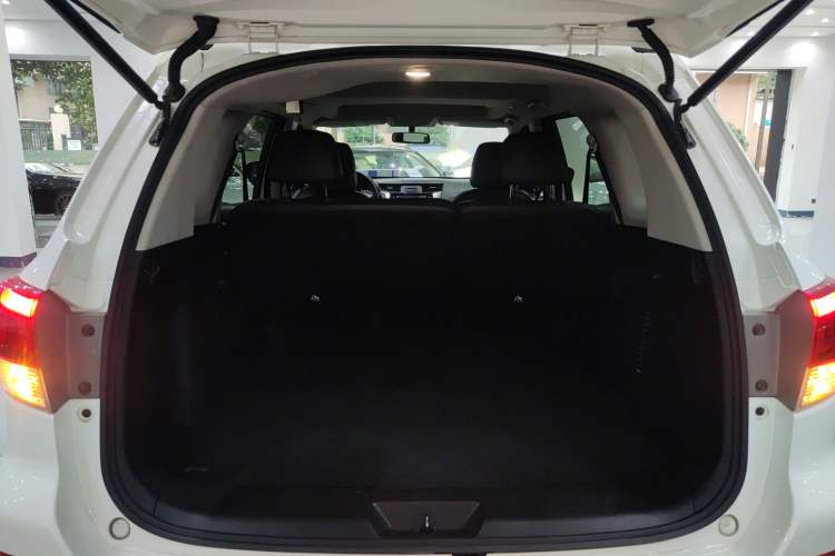 Used Nissan Terra 2020 2.5L XL Upper 4WD Automatic Four-Wheel Drive Luxury Edition Trunk