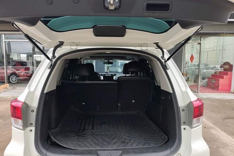 Used Nissan Terra 2020 2.5L XL Upper 4WD Automatic Four-Wheel Drive Luxury Edition Trunk