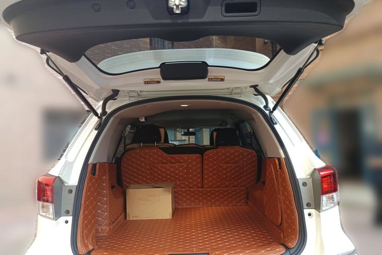 Used Nissan Terra 2020 2.5L XE Manual Two-Wheel-Drive Elite Edition Trunk
